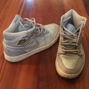 Men’s Jordan’s US 9, UK 8